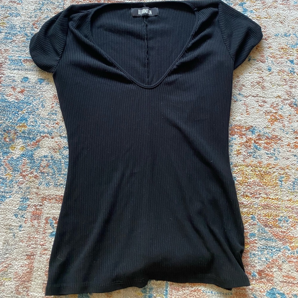Reformation V-Neck Knit T-shirt - Sz M